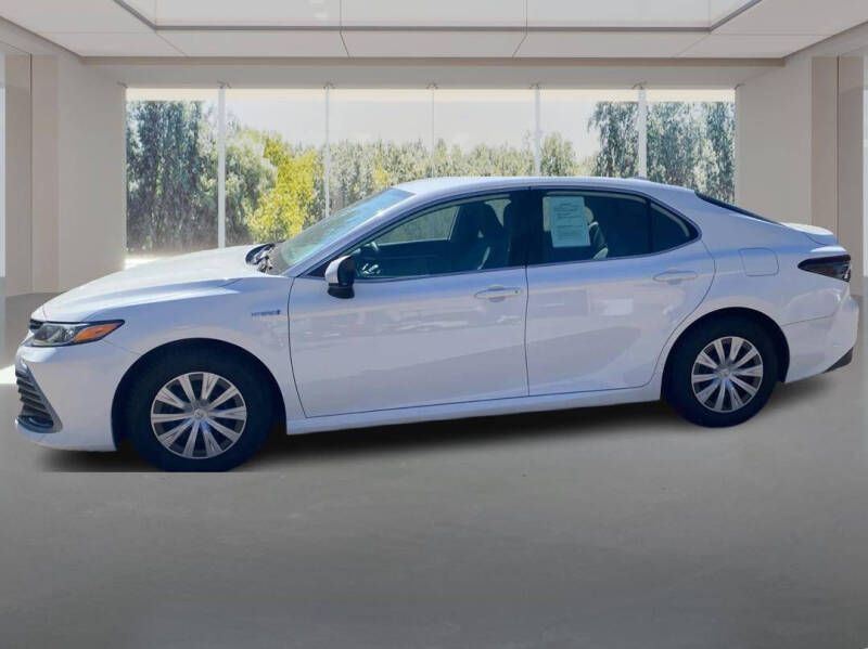 2021 Toyota Camry Hybrid LE