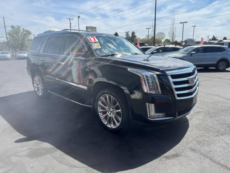 2017 Cadillac Escalade Luxury