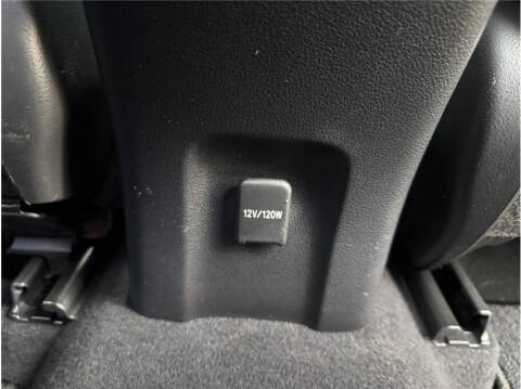 2017 Toyota Prius Three Touring