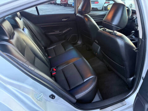 2020 Nissan Altima 2.5 SR