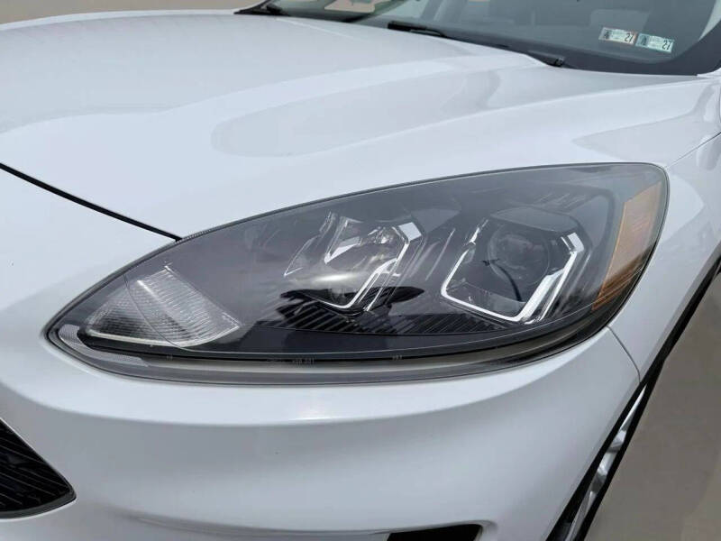 2021 Ford Escape SE