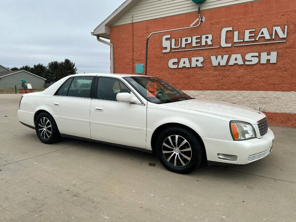 2005 Cadillac DeVille for sale at Illinois Auto Wholesalers in Tolono, IL