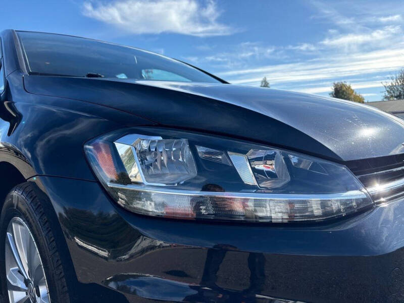 2020 Volkswagen Golf TSI