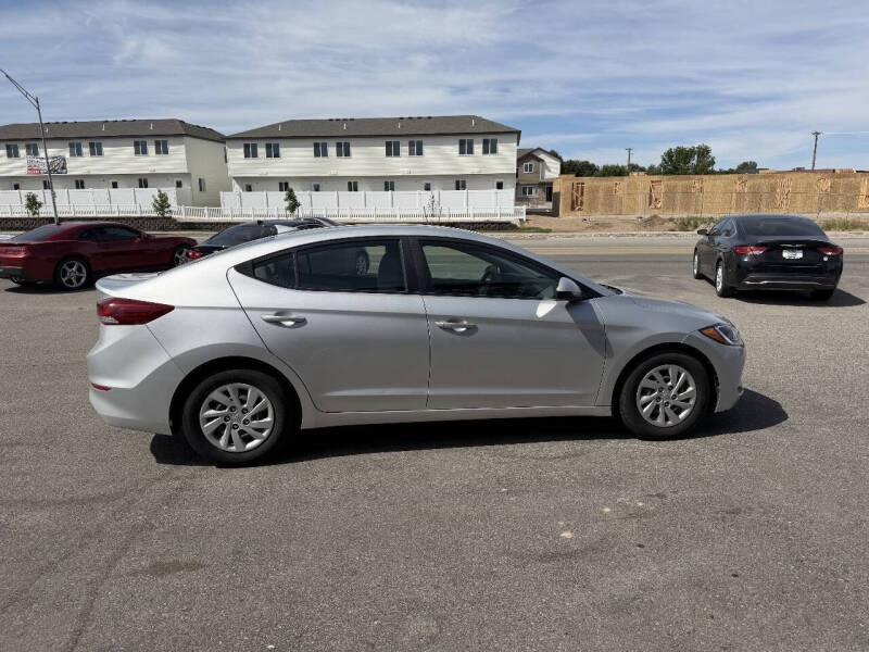 2017 Hyundai Elantra SE
