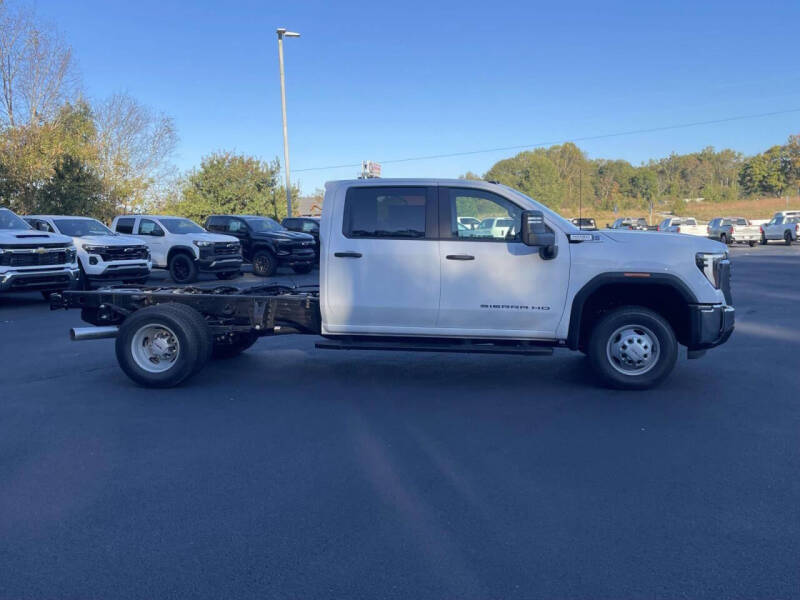 2026 GMC Sierra 3500HD CC SLE