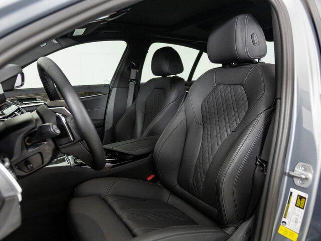 2023 BMW 5 Series 530i