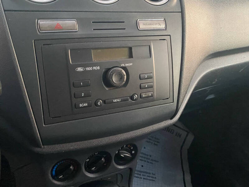 2010 Ford Transit Connect XL