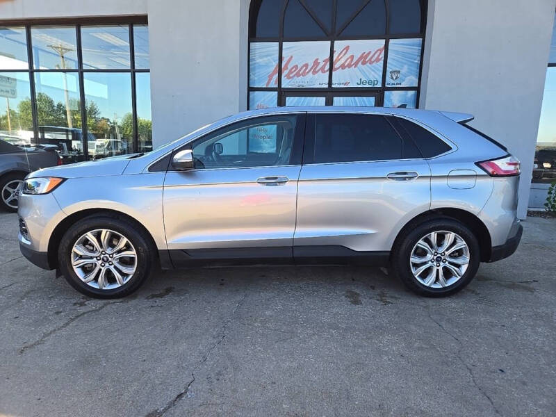 2022 Ford Edge Titanium