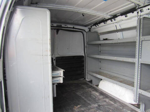 2017 Chevrolet Express 2500