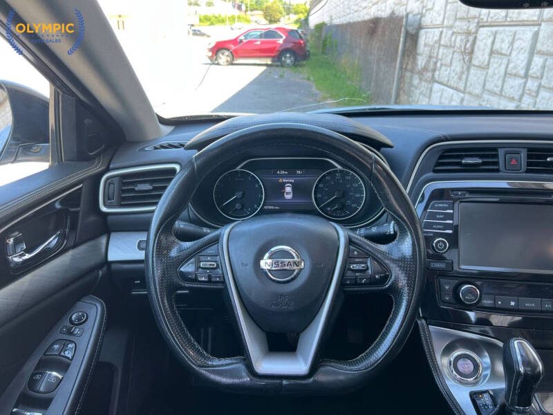 2016 Nissan Maxima