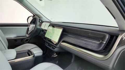 2023 Rivian R1T Adventure