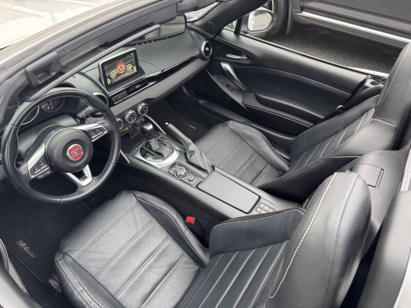 2017 FIAT 124 Spider Lusso