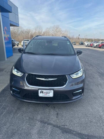 2022 Chrysler Pacifica Touring L