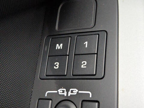 2023 Land Rover Defender 130 X-Dynamic SE