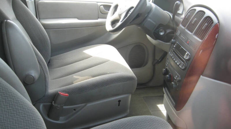 2005 Chrysler Town and Country