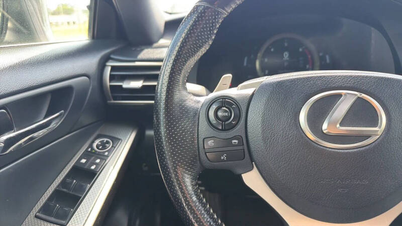 2016 Lexus IS 200t