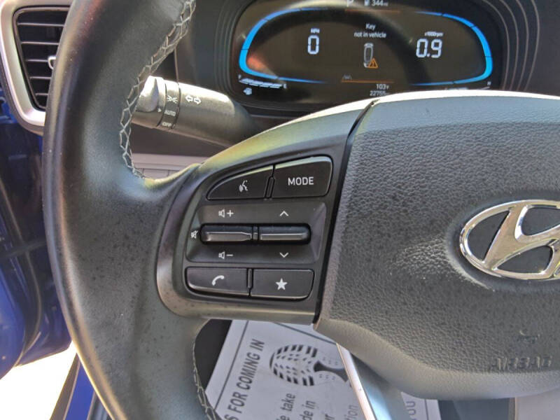 2025 Hyundai Venue SEL