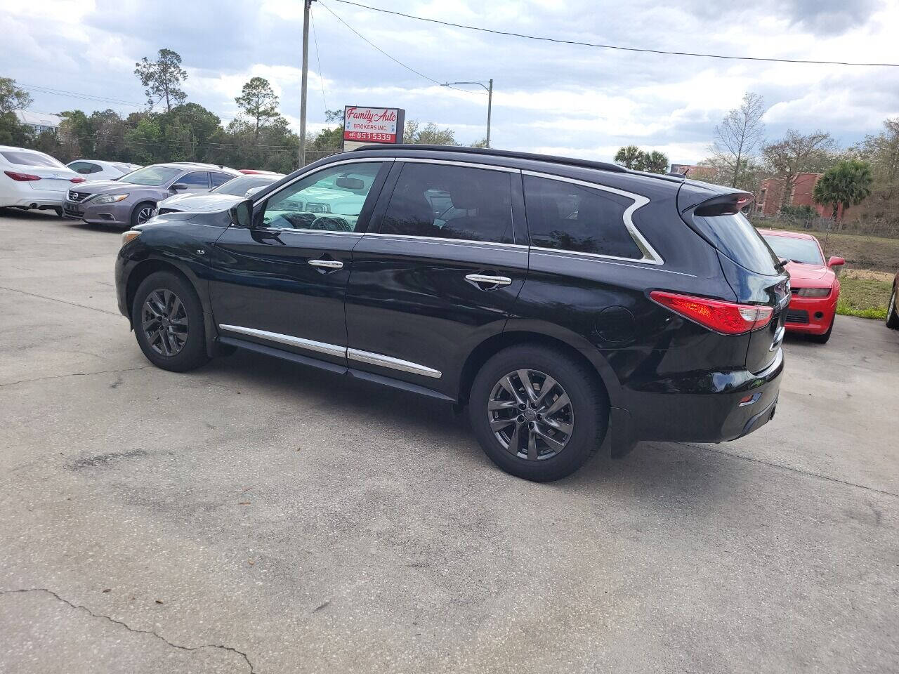 2014 INFINITI QX60 for sale at FAMILY AUTO BROKERS in Longwood, FL