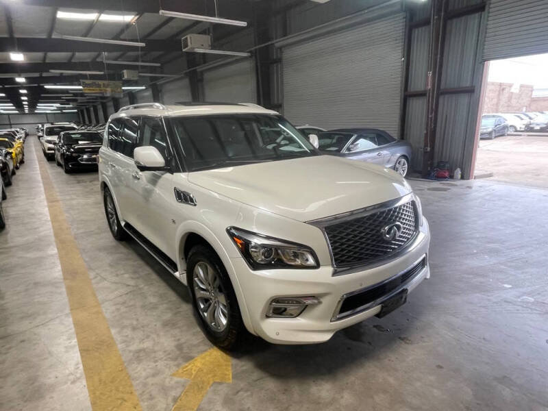 Image 3 of 2016 Infiniti QX80