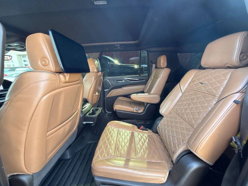 2023 Cadillac Escalade ESV Premium Luxury