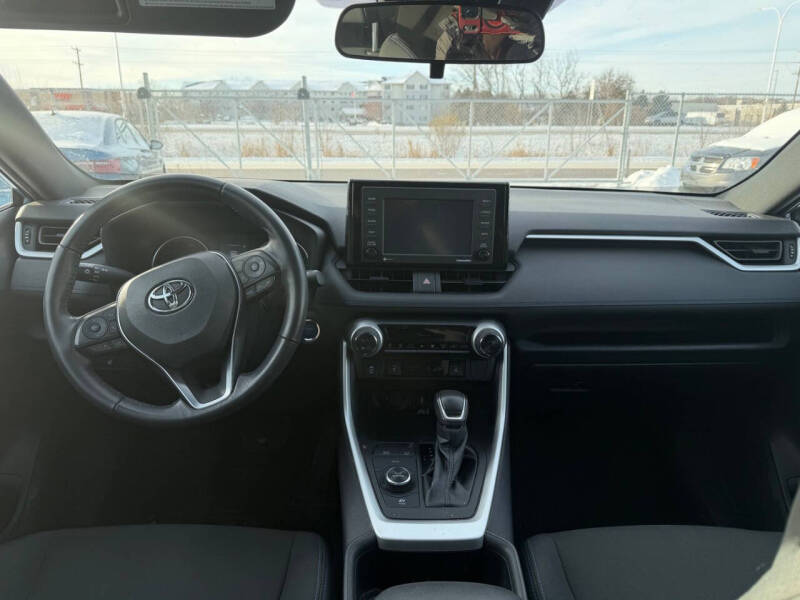 2022 Toyota RAV4 Hybrid SE