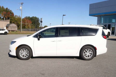 2026 Chrysler Voyager LX