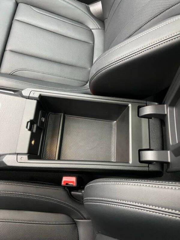 2024 BMW 3 Series 330i xDrive