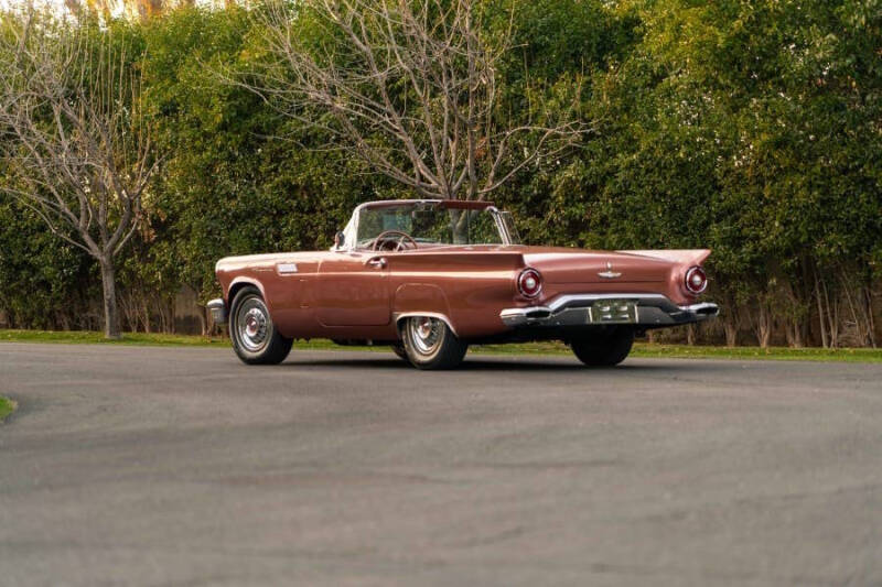 1957 Ford Thunderbird