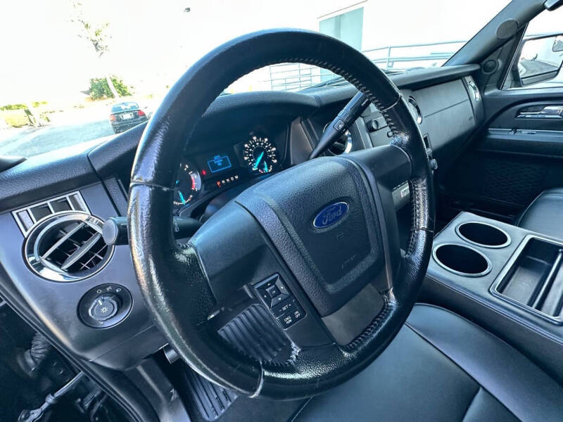 2015 Ford Expedition XL Fleet