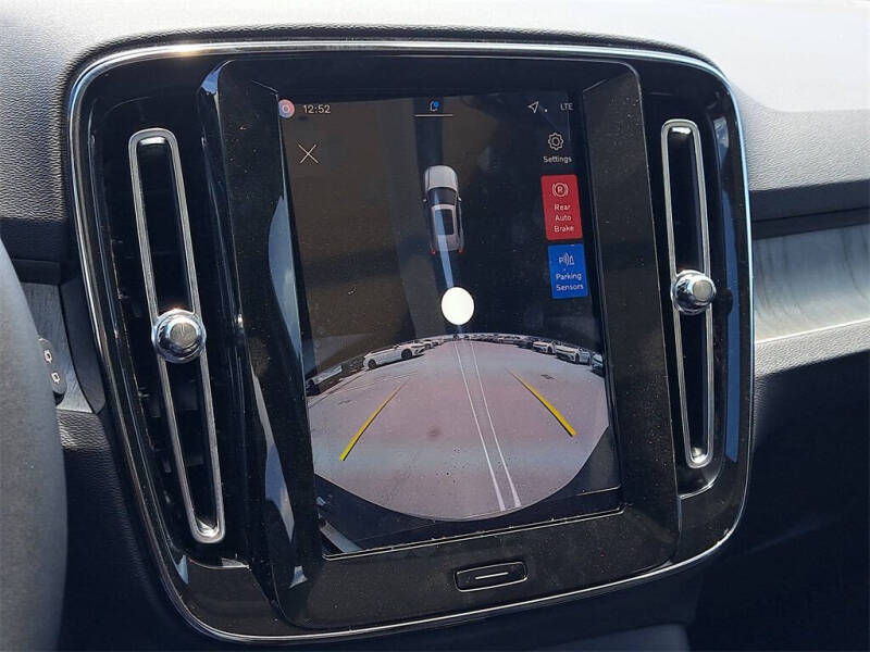 2026 Volvo XC40 B4 Core