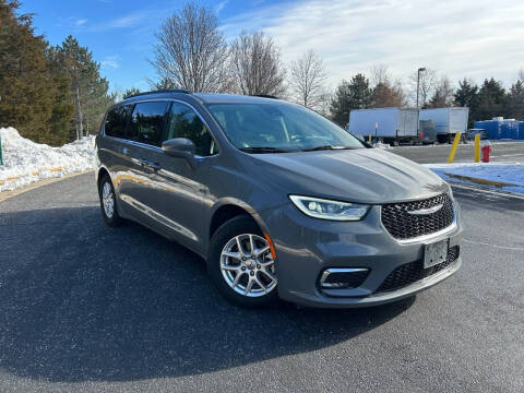 2022 Chrysler Pacifica for sale at BOOST MOTORS LLC in Sterling VA