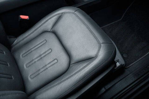 2022 Land Rover Defender 110 SE