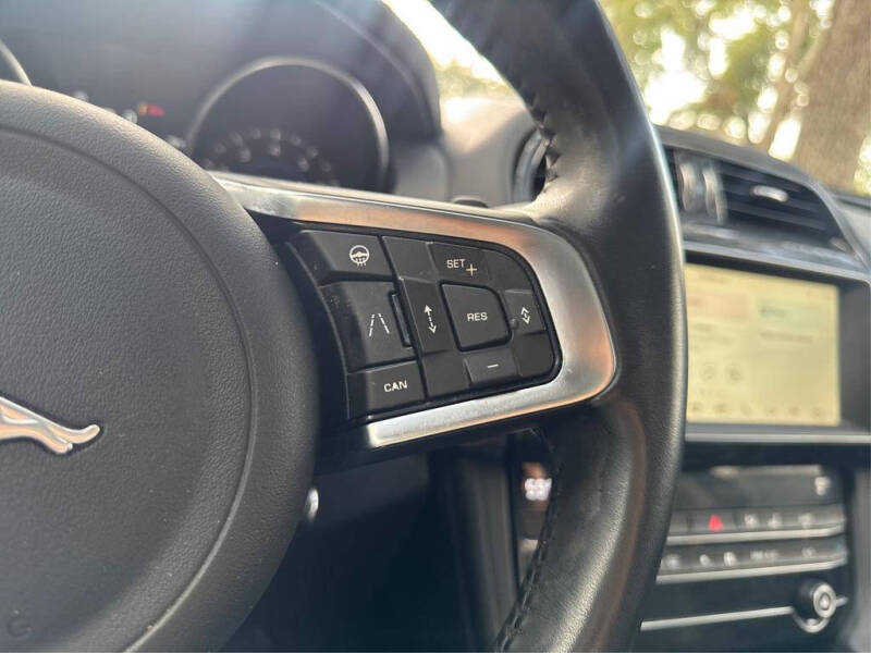 2020 Jaguar F-PACE 25t Prestige