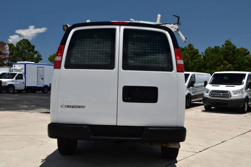 2017 Chevrolet Express 2500