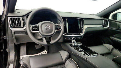 2024 Volvo S60 Recharge T8 Plus Black Edition