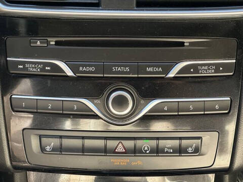 2017 Infiniti QX30 Premium