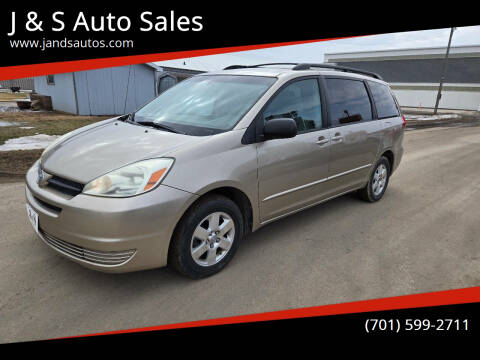 2004 Toyota Sienna for sale at J & S Auto Sales in Thompson ND