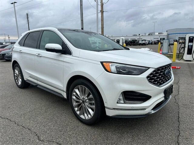 2020 Ford Edge Titanium