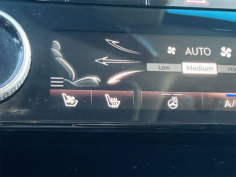 2022 Genesis GV80 2.5T