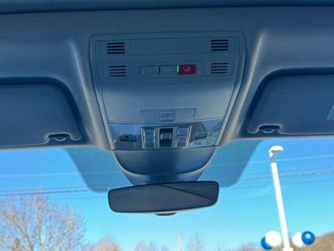 2025 Volkswagen Taos SE 4Motion