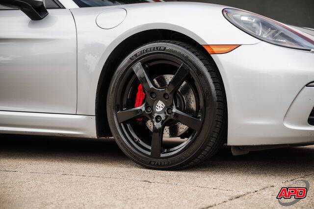 2017 Porsche 718 Cayman