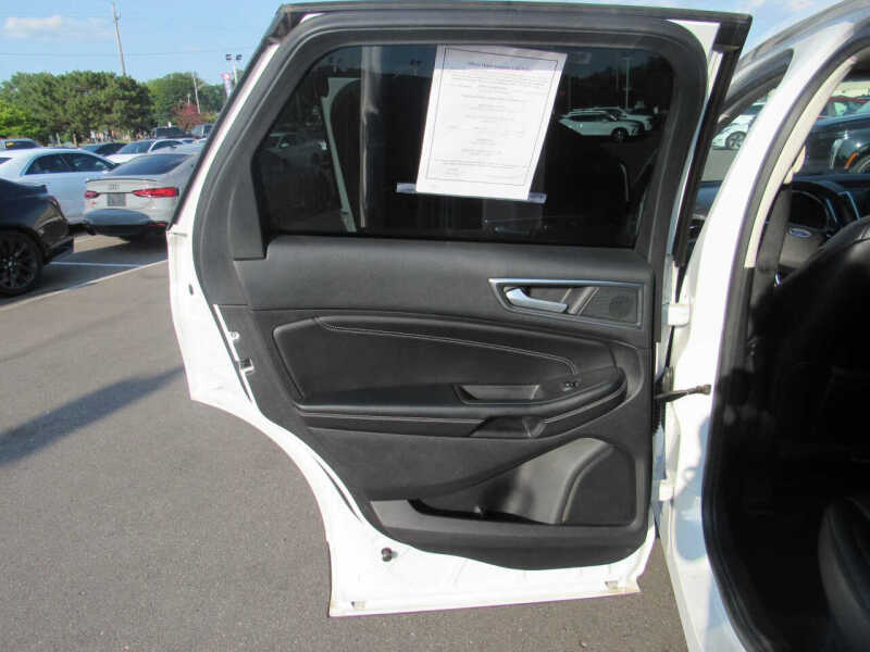 2021 Ford Edge Titanium