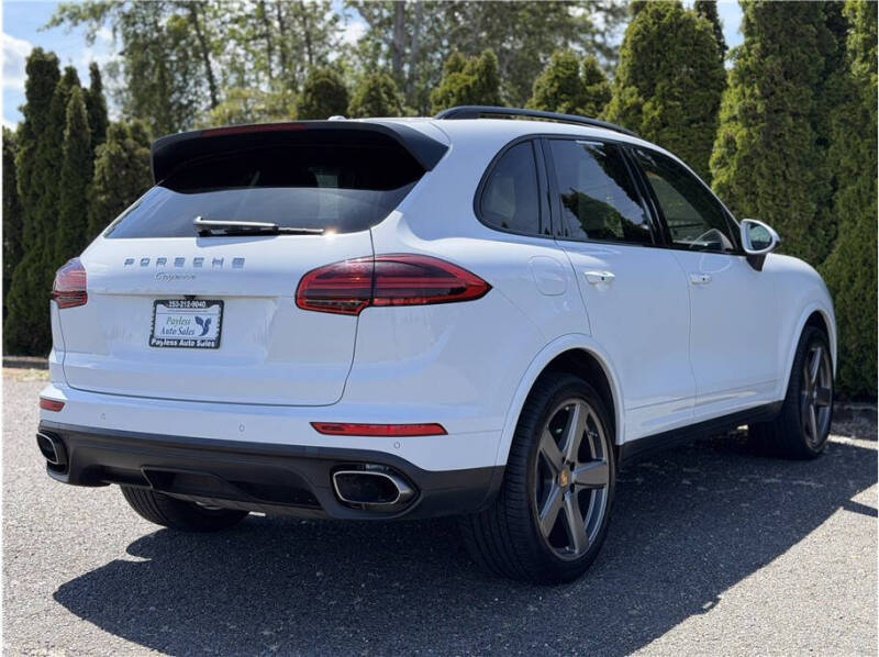 2017 Porsche Cayenne Platinum Edition