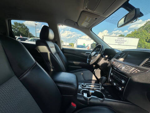 2020 Nissan Pathfinder SV