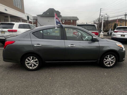 2019 Nissan Versa SV