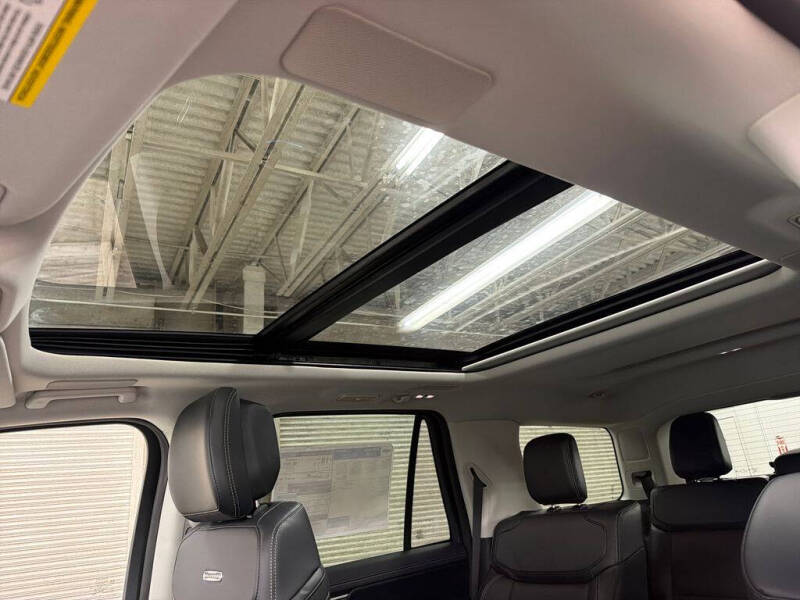2027 Ford Expedition Platinum