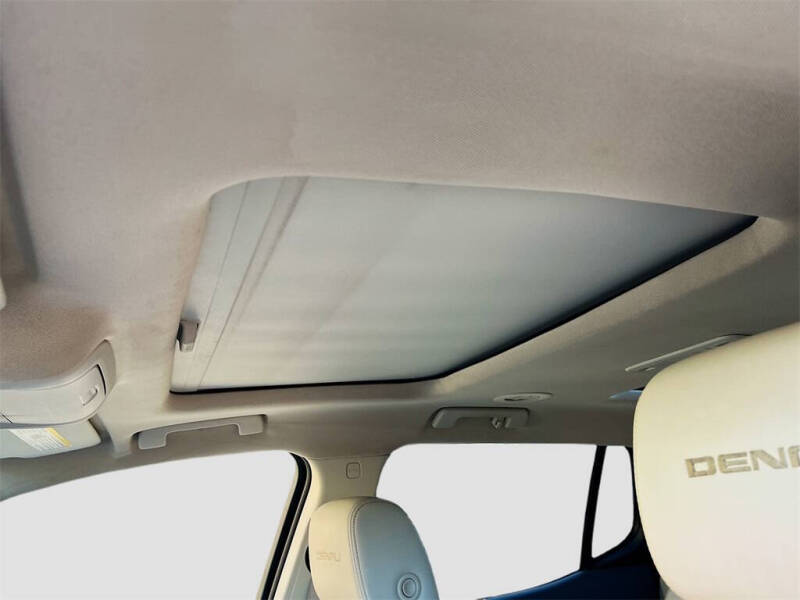 2022 GMC Acadia Denali