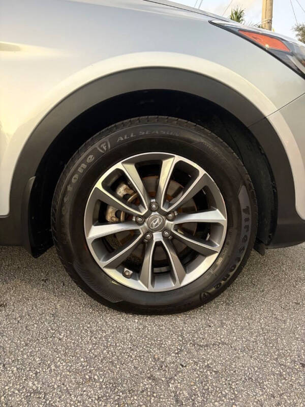 2018 Hyundai Santa Fe SE