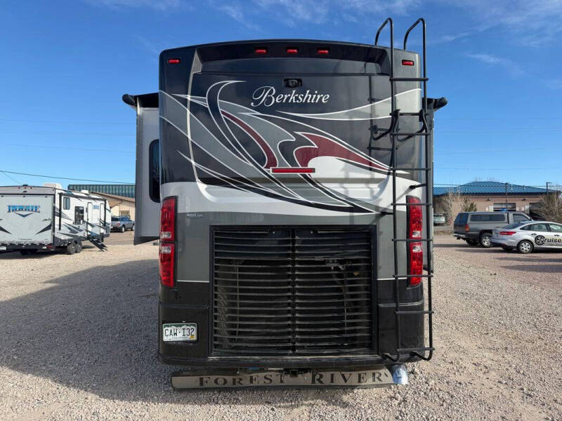2013 Freightliner MH Chassis