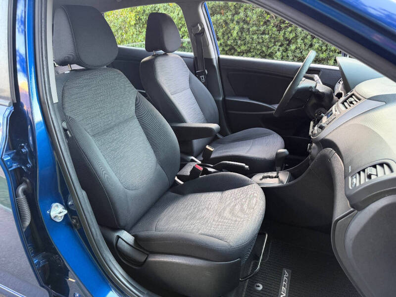 2017 Hyundai Accent SE
